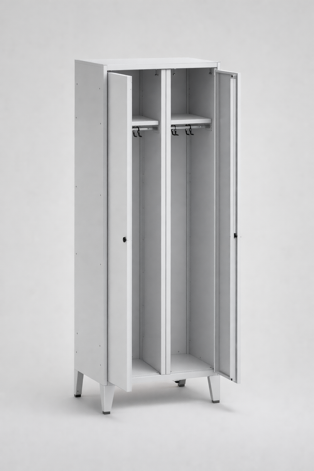 Szafa gospodarcza MSU 83 – na nóżkach - uporządkowanie środków czystości i wyposażenia